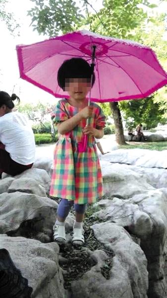 3歲女童被幼兒園園長遺忘車內(nèi)9小時(shí)死亡(圖)