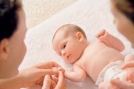 嬰兒濕疹如何判斷 冬季怎么預(yù)防嬰兒濕疹？