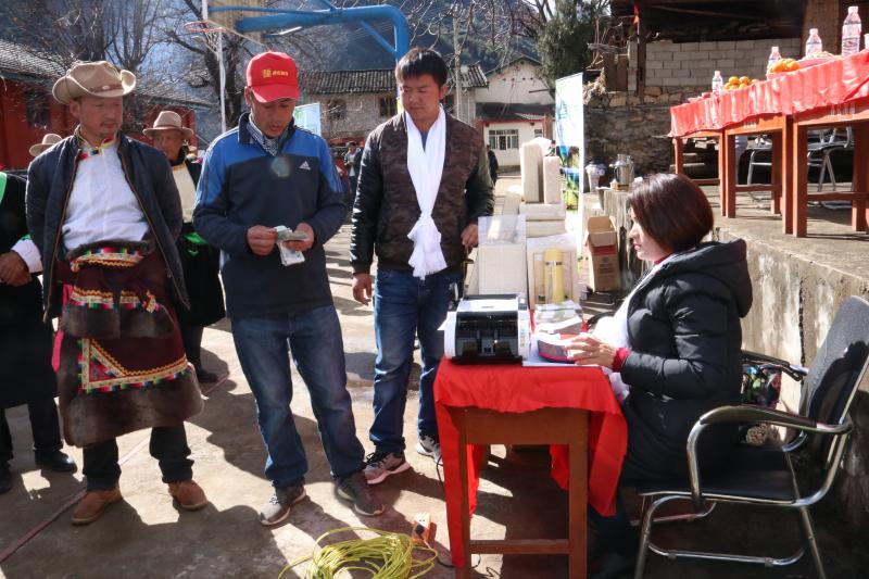 維西縣塔城鎮(zhèn)各洛發(fā)展生態(tài)大米種植產(chǎn)業(yè)助力脫貧攻堅