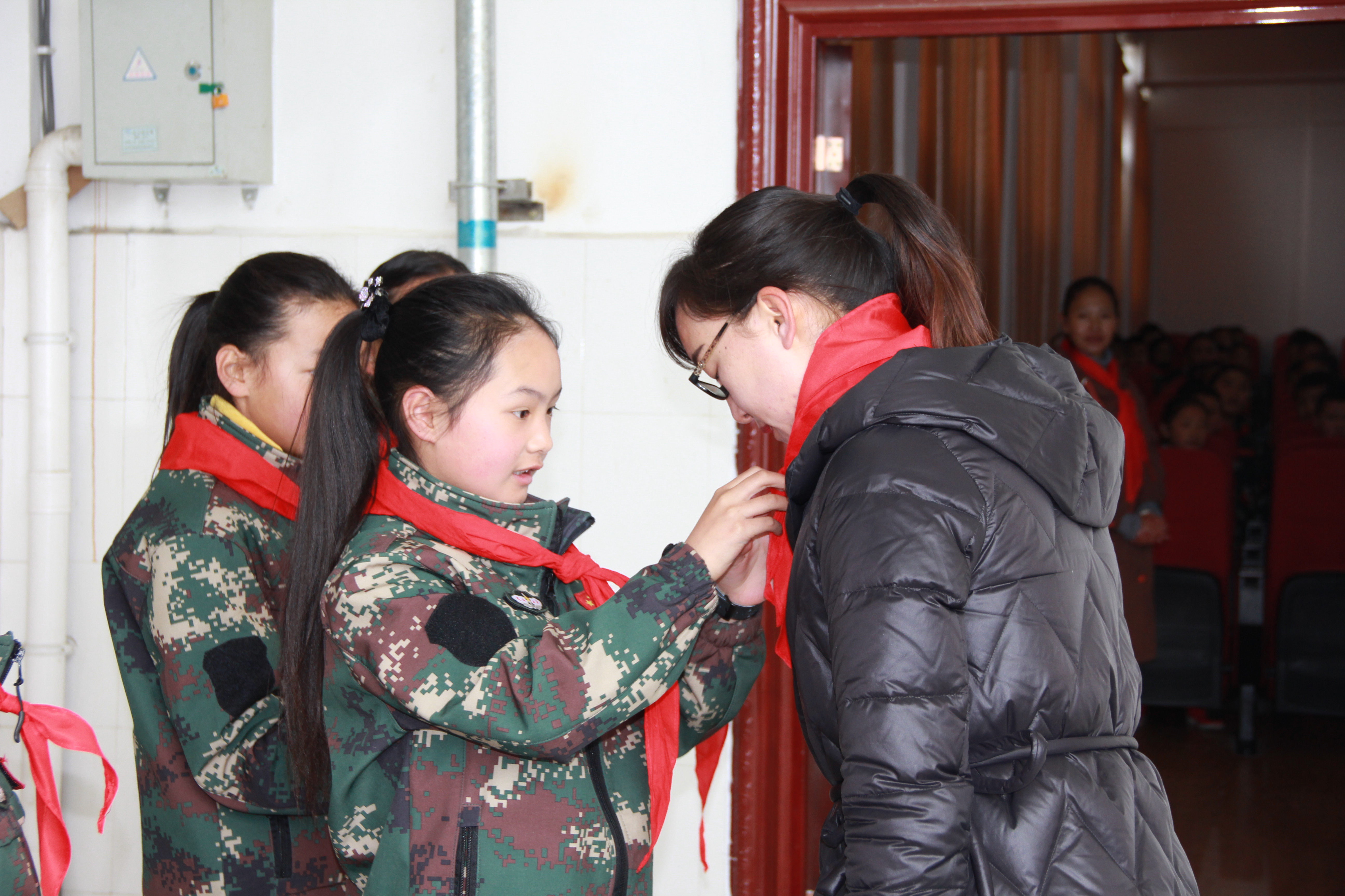 我州各地開展學(xué)雷鋒志愿服務(wù)活動(dòng)