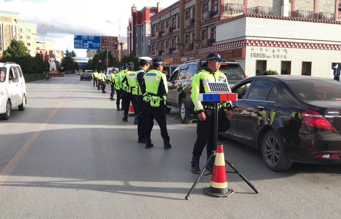直屬城市交警大隊(duì)嚴(yán)厲打擊酒駕、醉酒、毒駕