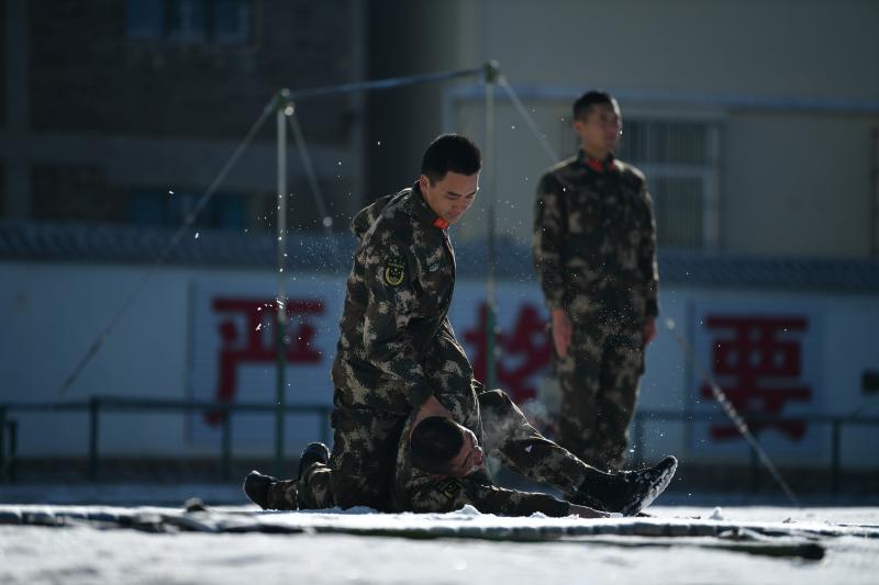 武警迪慶支隊(duì)開展冬季大練兵活動(dòng)