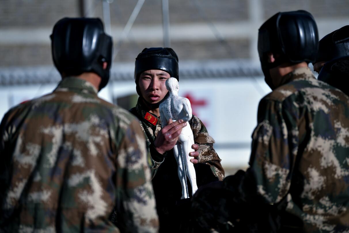 武警迪慶支隊(duì)開展教練員集訓(xùn)活動(dòng)