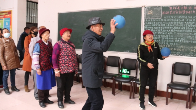 州委老干部局開展重陽節(jié)活動