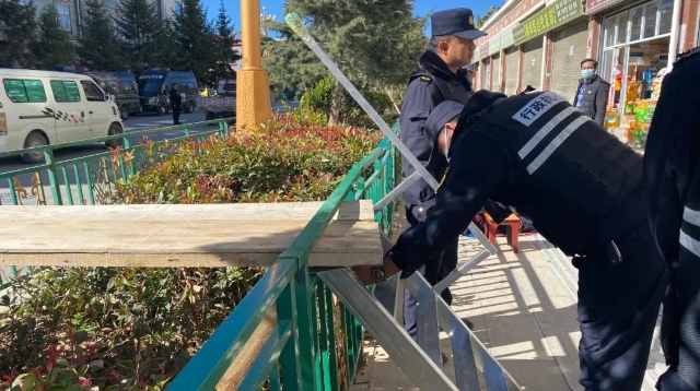 擅自損毀城市綠地，香格里拉市的這幫人被逮了個正著