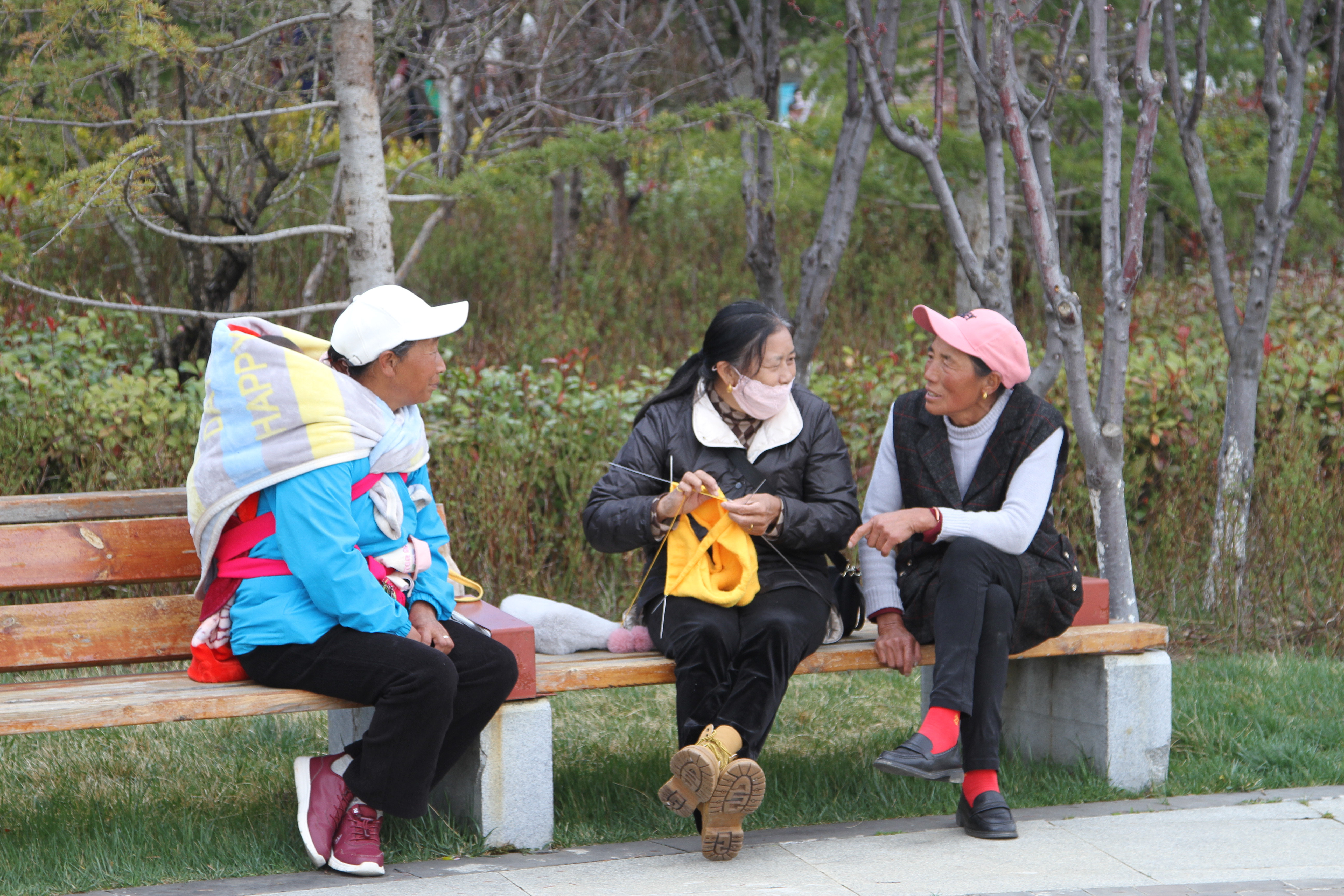 主打的就是一個(gè)幸福！香巴拉公園“兜”住百姓愜意生活