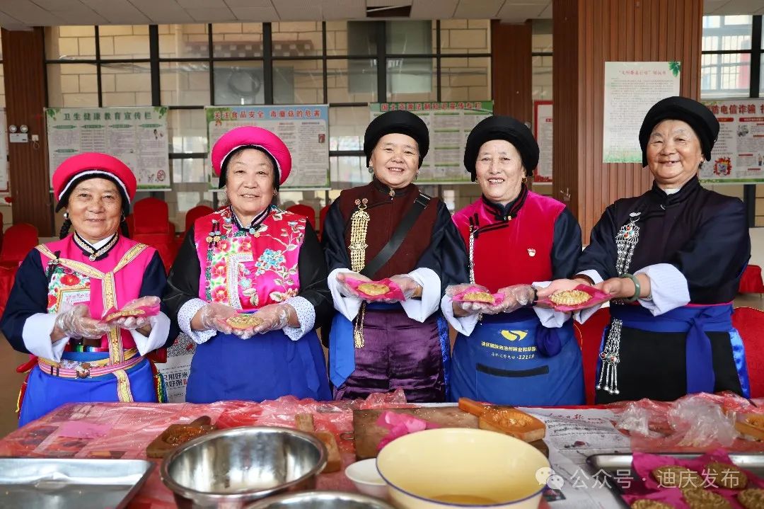 建塘鎮(zhèn)北門(mén)社區(qū)的媽媽們：巧手做月餅 共話同心圓