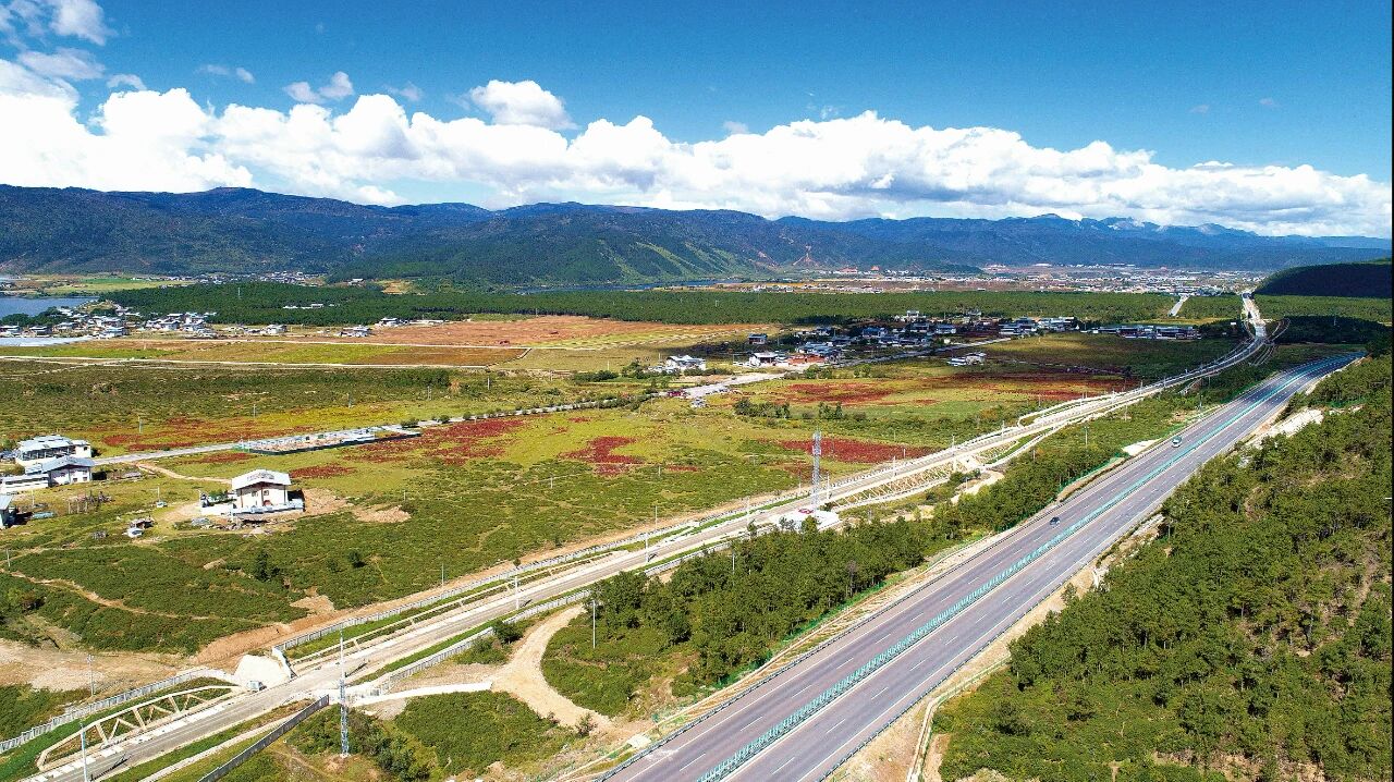你好，迪慶：雪域高原綻放民族團(tuán)結(jié)之花