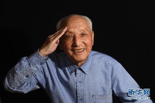 （抗戰(zhàn)勝利70周年）（1）敬禮，老兵！